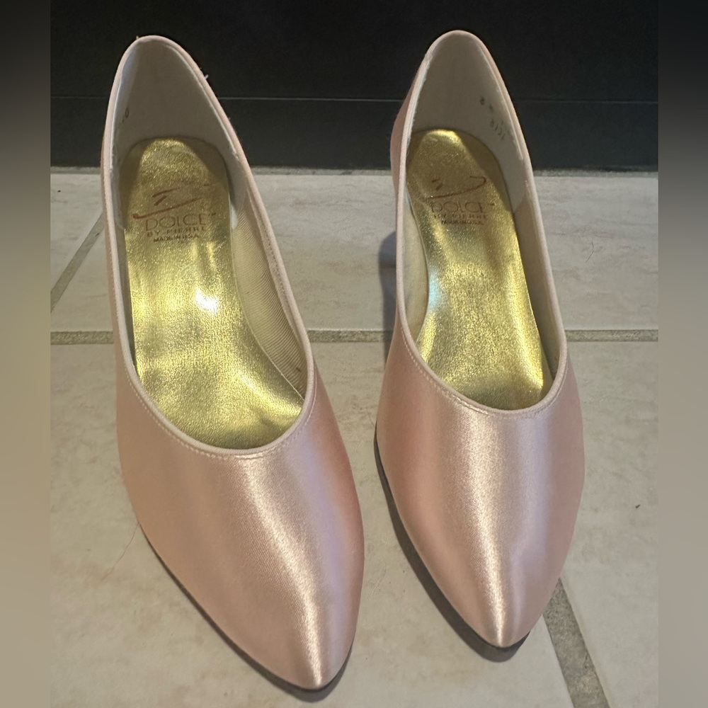 Vintage 1980s Dolce by Pierre blush pink heels